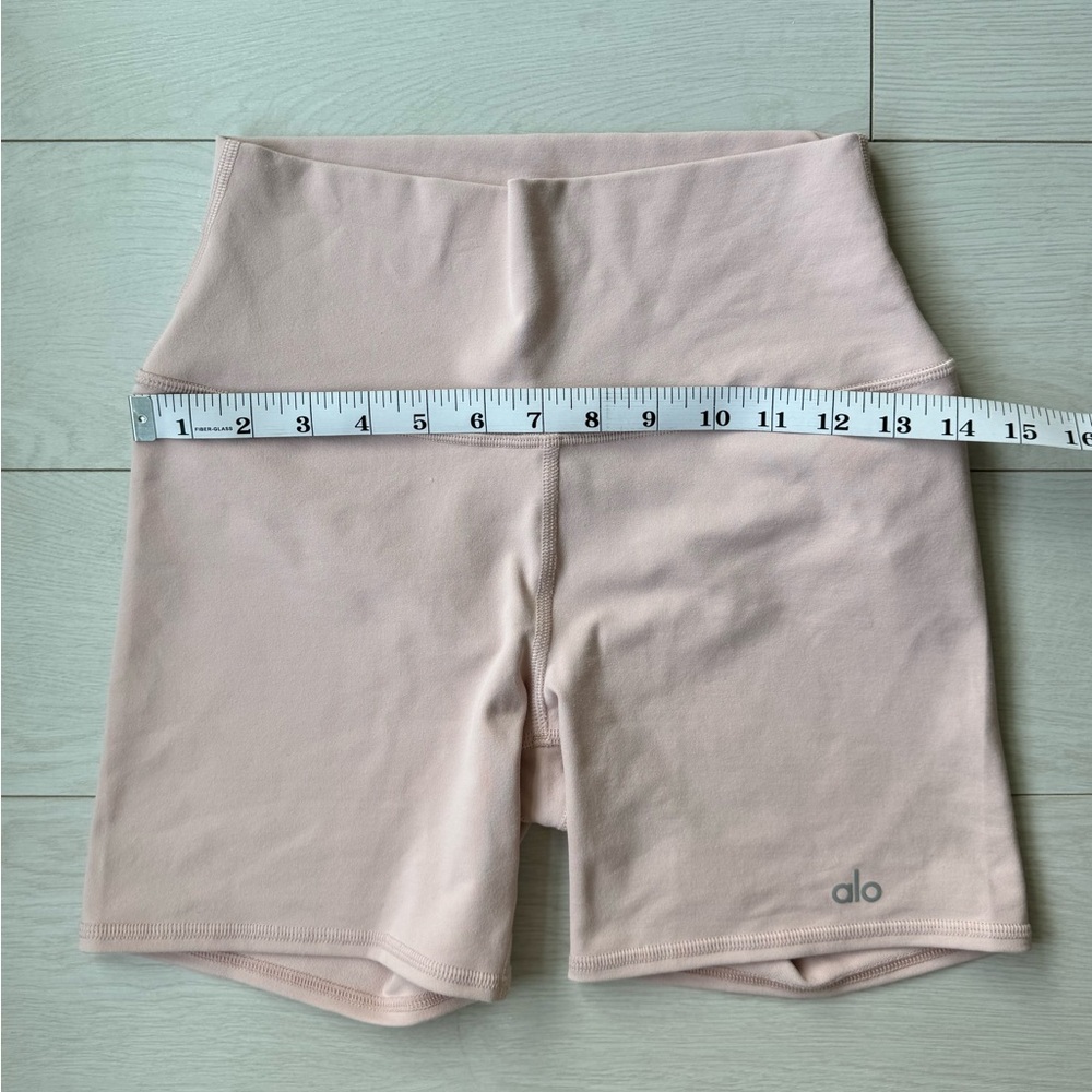 ALO Yoga 5" Airbrush High-Waist Biker Short Pink Quartz US S - Picture 8 of 9